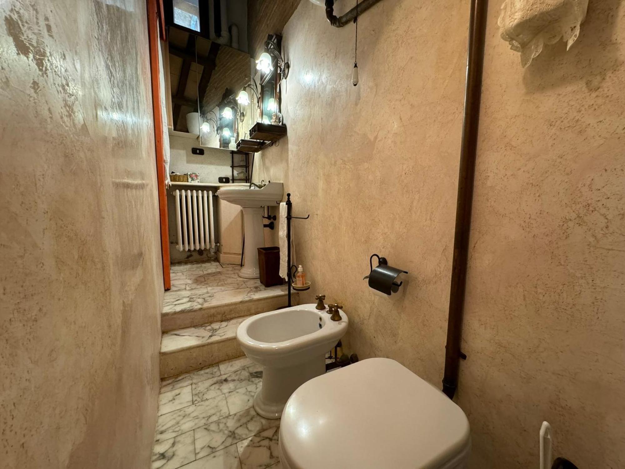 Casa Giulia, Il Gioiello Del Borgo Apartment Черталдо Екстериор снимка